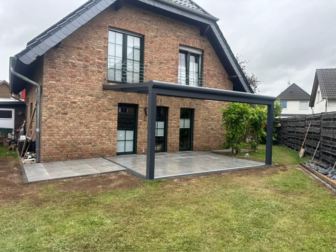 Terrasse mit Überdachung