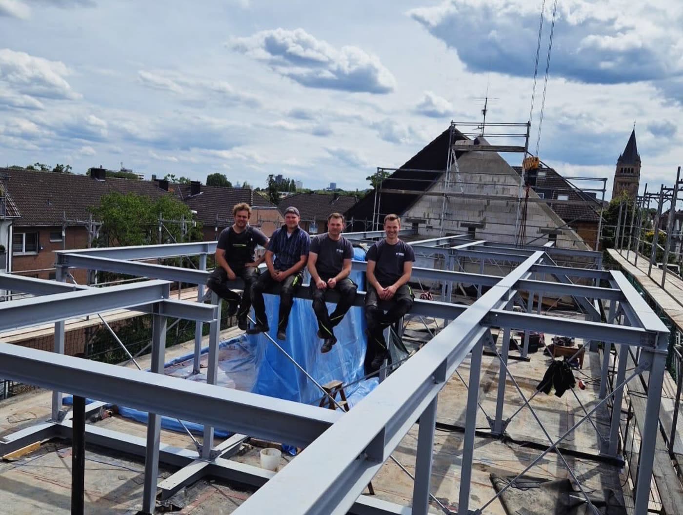 Team von Spenst Industrieservice auf einer Baustelle